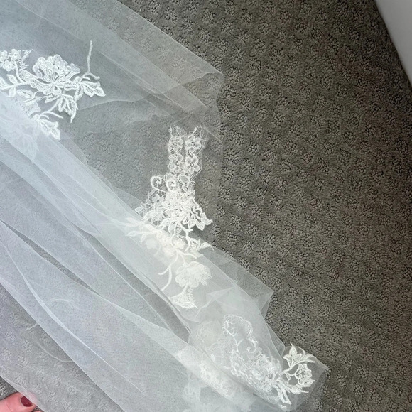 Justin Alexander Bridal Veil  / Nude Ivory - Style 88006 - Picture 3 of 6